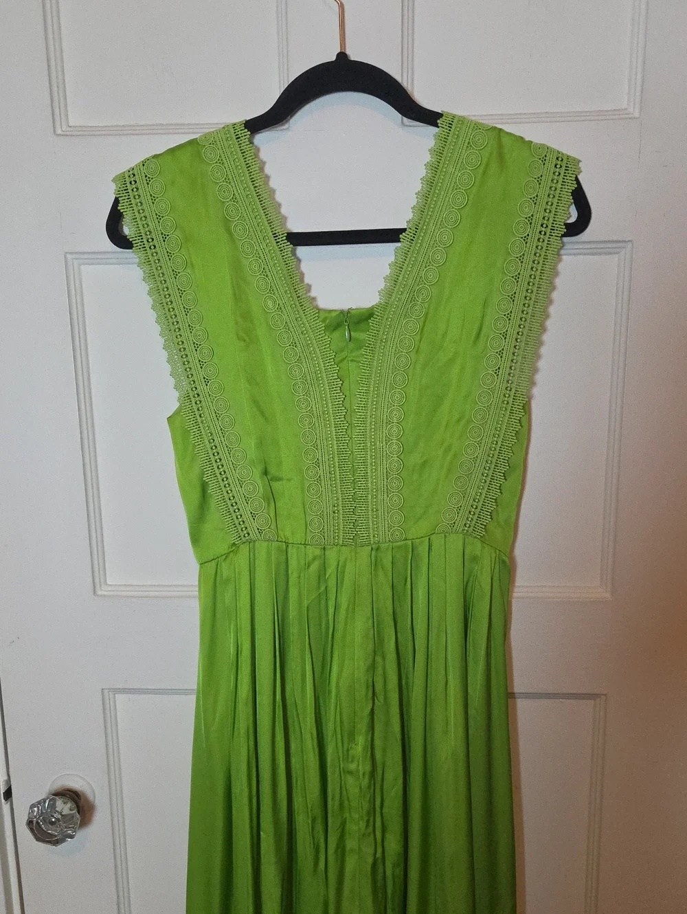 DIANE VON FURSTENBERG Margot Pleated Satin Maxi Dress In Chartreuse Size 6 - Picture 13 of 16